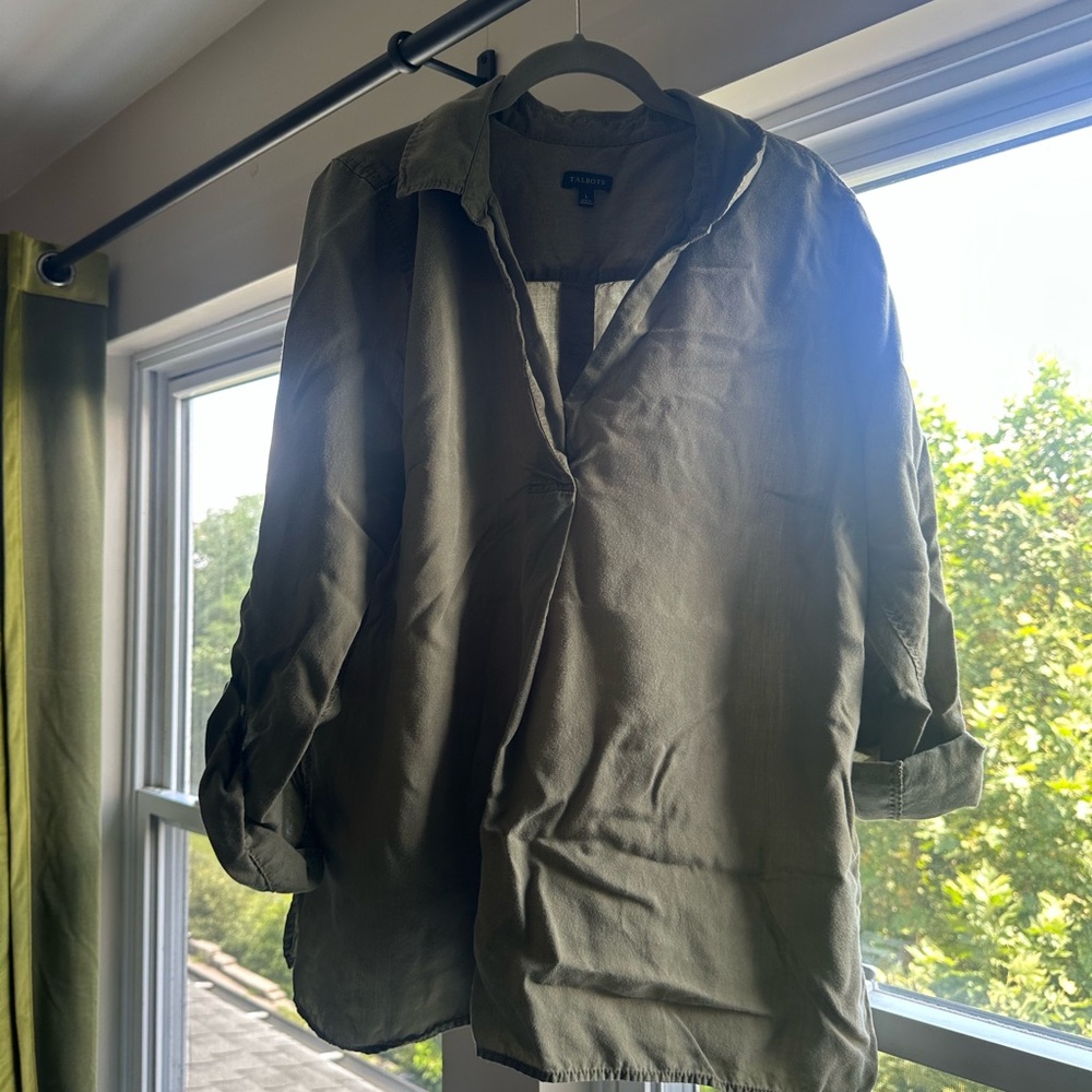 Talbots Green Blouse Lightweight V-Neck